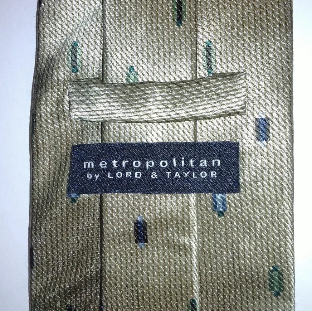 Metropolitan By Lord & Taylor Hand Sewn Silk Neck Tie
